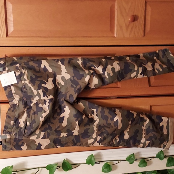 GAP Girlfriend Chino Khakis - Picture 3 of 13